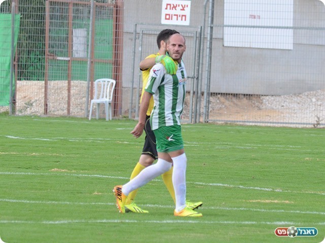 לא רגוע, סייף עבד אלקדר (אימן נסר אלדין)